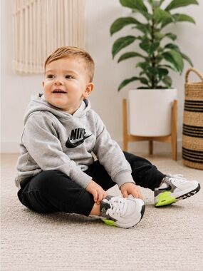 Nike Air Max Excee Toddler Sneakers Size 4C White Black Volt Neon Shoes